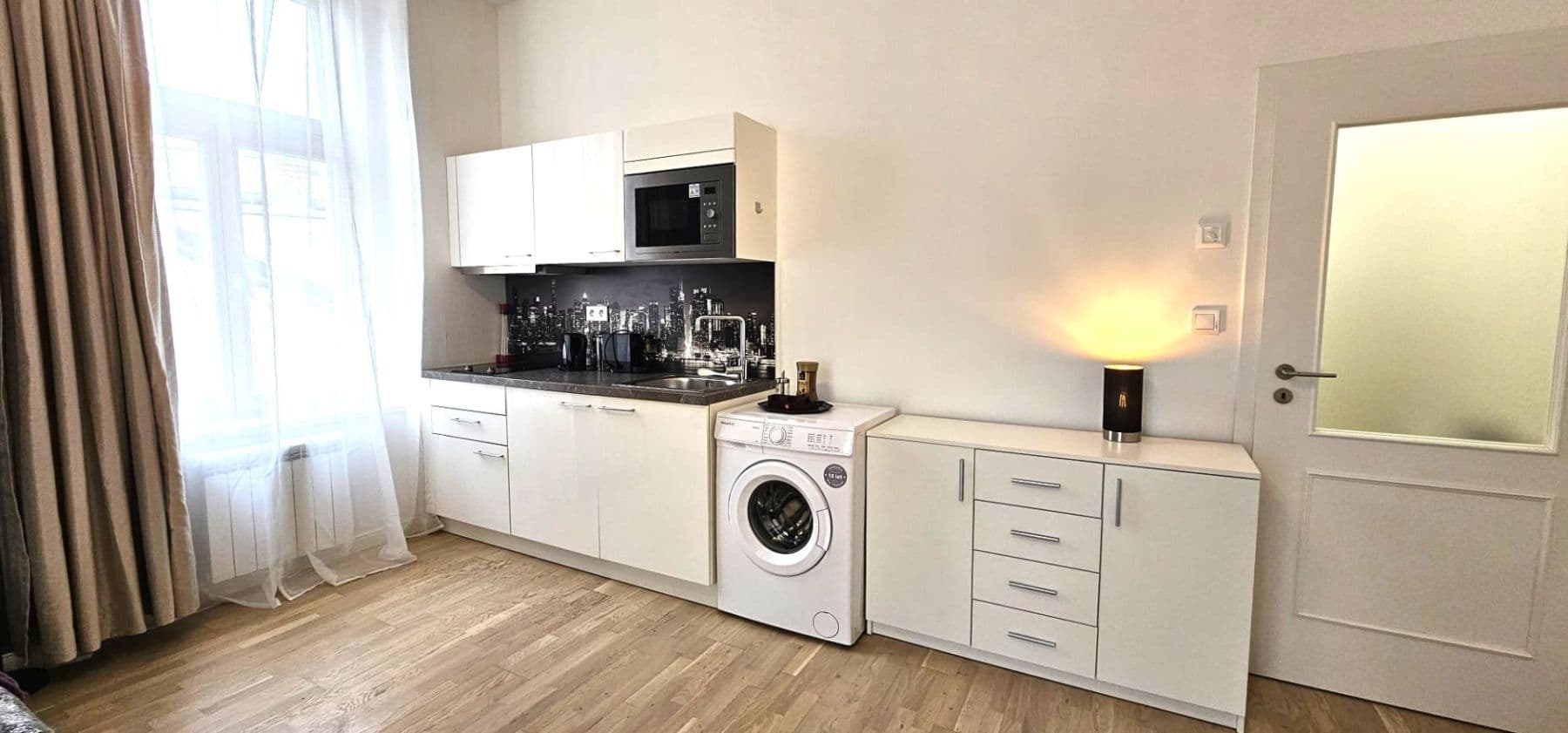 Studio flat to rent, 34 m², Washingtonova, Prague, Prague Studio flat to rent, 34 m², Washingtonova, Prague, Prague
