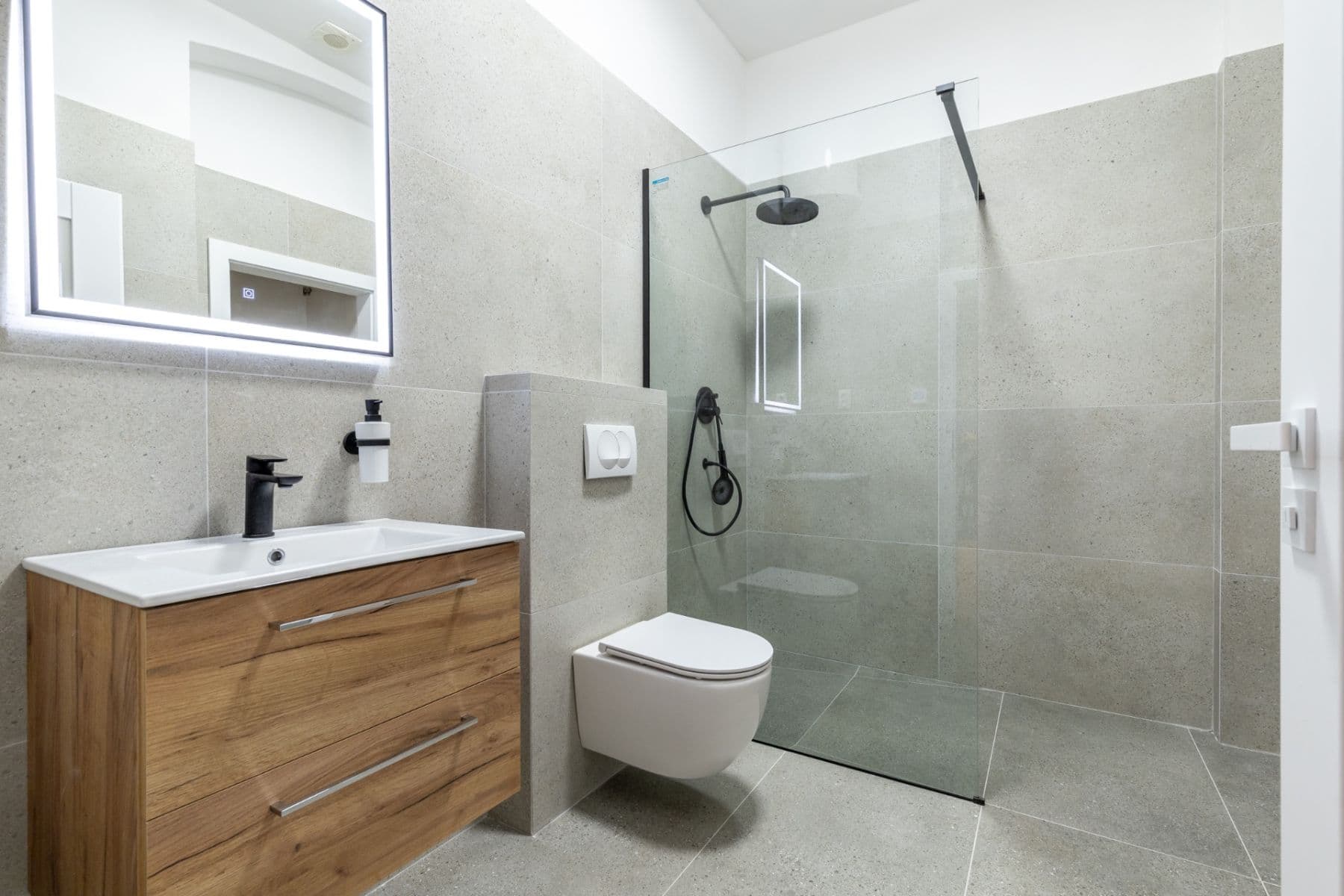 2 bedroom flat to rent, 80 m², Mäsiarska, Košice - mestská časť Staré Mesto, Košický Region 2 bedroom flat to rent, 80 m², Mäsiarska, Košice - mestská časť Staré Mesto, Košický Region