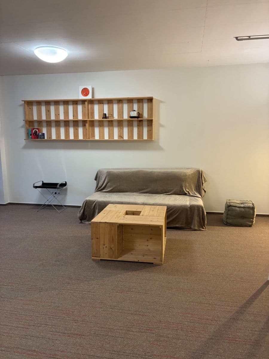 Studio flat to rent, 92 m², Pod Dvorem, Prague, Prague Studio flat to rent, 92 m², Pod Dvorem, Prague, Prague