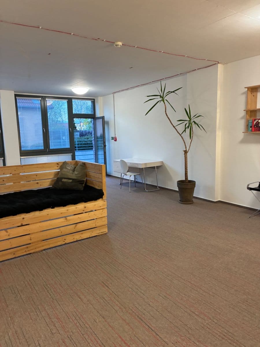 Studio flat to rent, 92 m², Pod Dvorem, Prague, Prague Studio flat to rent, 92 m², Pod Dvorem, Prague, Prague