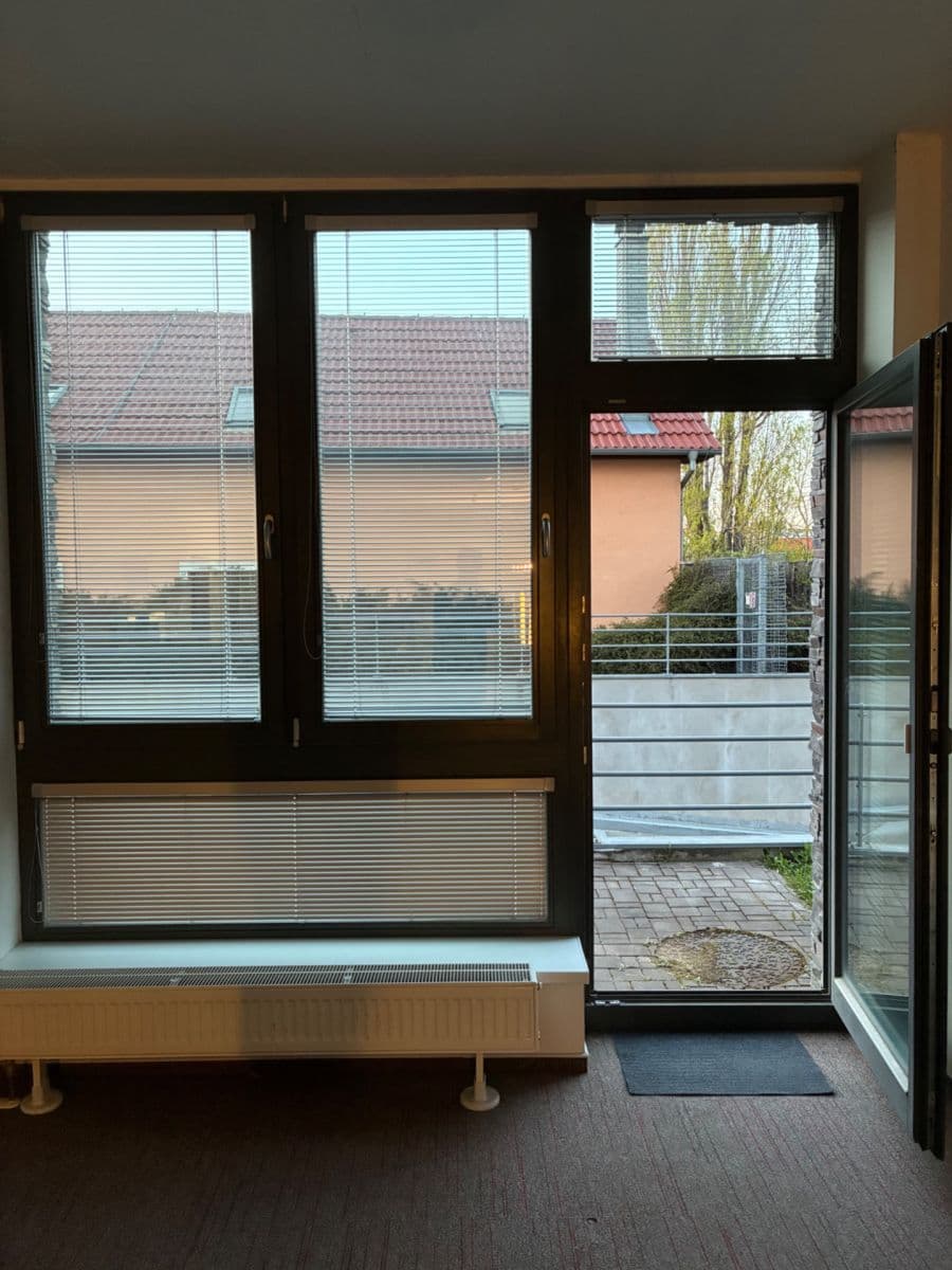 Studio flat to rent, 92 m², Pod Dvorem, Prague, Prague Studio flat to rent, 92 m², Pod Dvorem, Prague, Prague