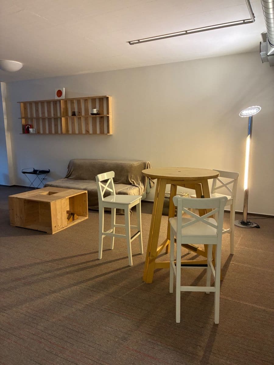 Studio flat to rent, 92 m², Pod Dvorem, Prague, Prague Studio flat to rent, 92 m², Pod Dvorem, Prague, Prague