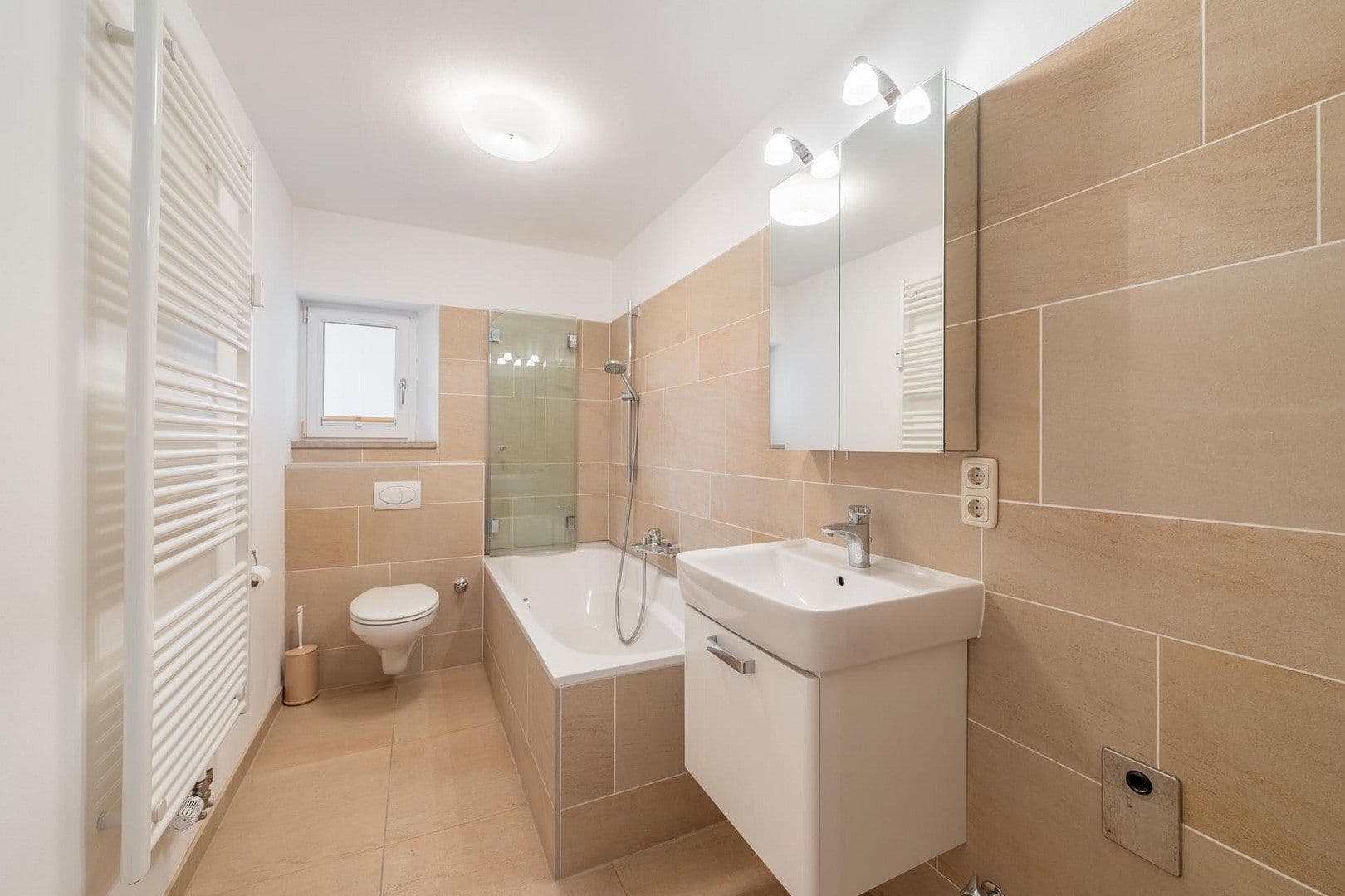 2 bedroom flat to rent, 58 m², Lenzfriederstrasse, München, Bavaria 2 bedroom flat to rent, 58 m², Lenzfriederstrasse, München, Bavaria