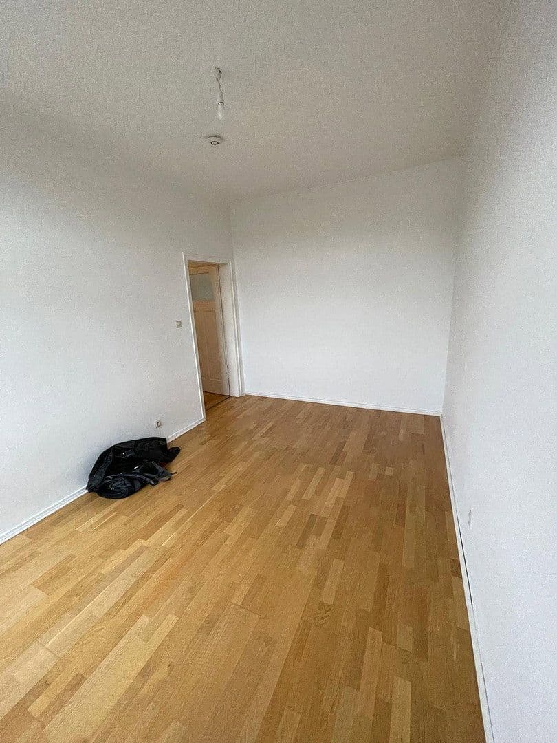 2 bedroom with open-plan kitchen flat to rent, 86 m², Viehauser Berg 31, Essen, Ruhr, North Rhine-Westphalia 2 bedroom with open-plan kitchen flat to rent, 86 m², Viehauser Berg 31, Essen, Ruhr, North Rhine-Westphalia