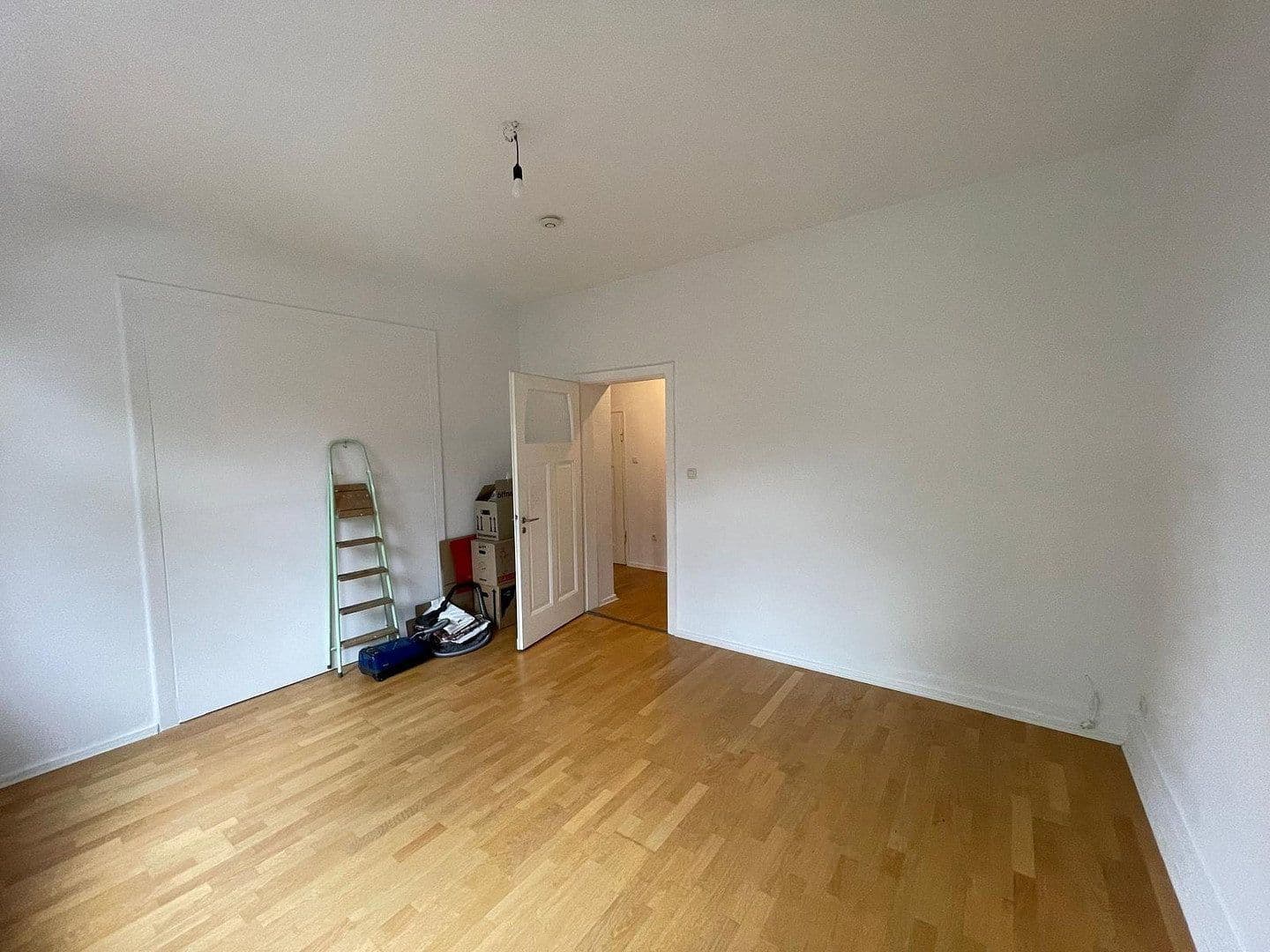 2 bedroom with open-plan kitchen flat to rent, 86 m², Viehauser Berg 31, Essen, Ruhr, North Rhine-Westphalia 2 bedroom with open-plan kitchen flat to rent, 86 m², Viehauser Berg 31, Essen, Ruhr, North Rhine-Westphalia