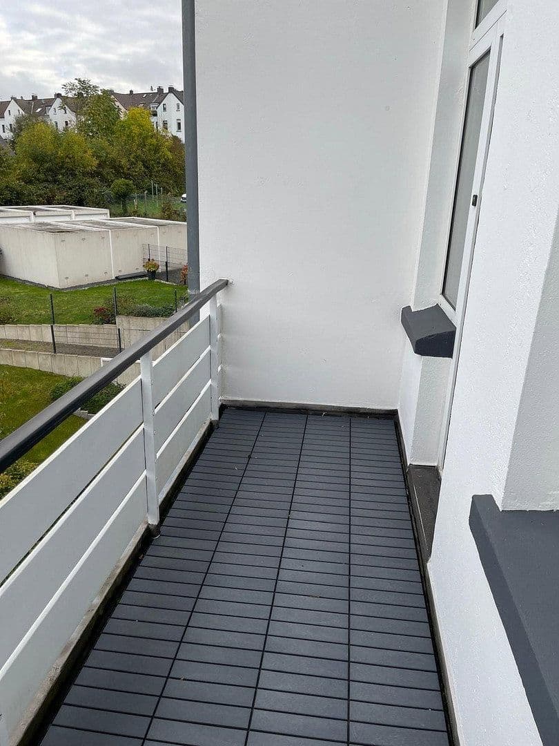 2 bedroom with open-plan kitchen flat to rent, 86 m², Viehauser Berg 31, Essen, Ruhr, North Rhine-Westphalia 2 bedroom with open-plan kitchen flat to rent, 86 m², Viehauser Berg 31, Essen, Ruhr, North Rhine-Westphalia