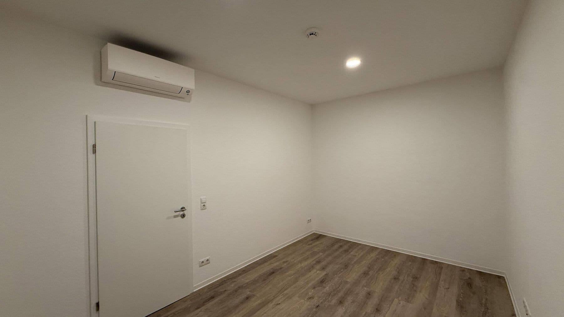 5 bedroom flat to rent, 117 m², Andernach, Rhineland-Palatinate 5 bedroom flat to rent, 117 m², Andernach, Rhineland-Palatinate