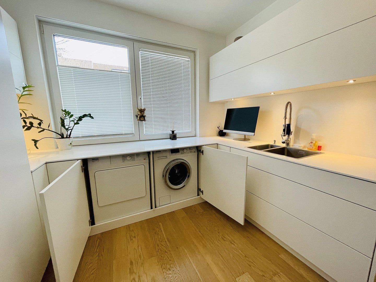 5 bedroom flat to rent, 224 m², Düsseldorf, North Rhine-Westphalia 5 bedroom flat to rent, 224 m², Düsseldorf, North Rhine-Westphalia