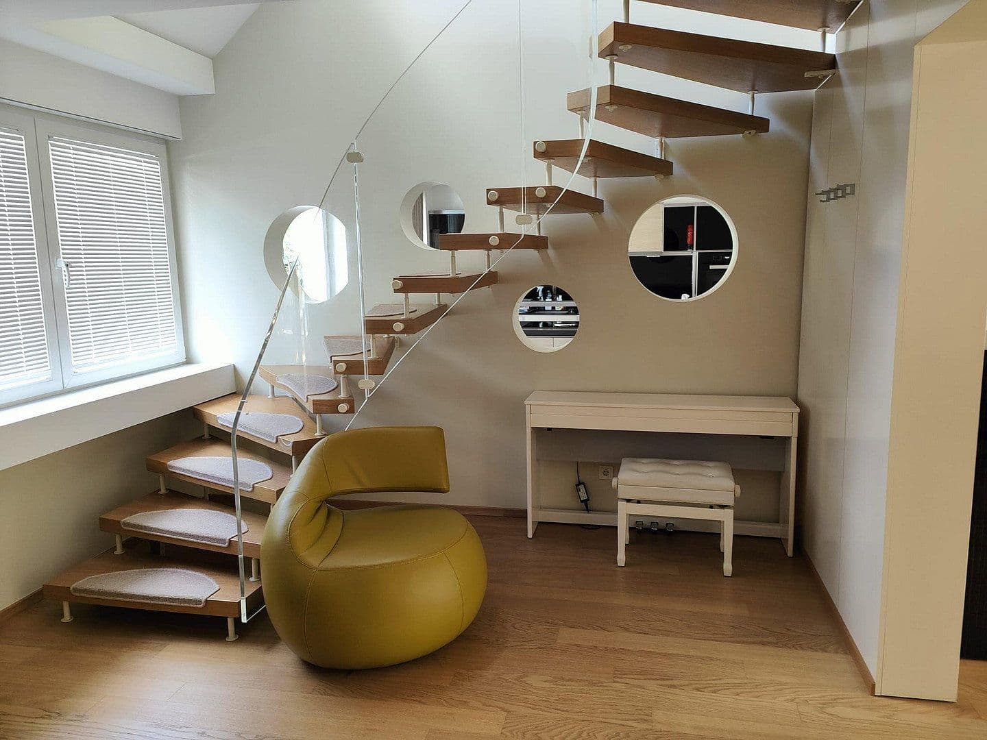 5 bedroom flat to rent, 224 m², Düsseldorf, North Rhine-Westphalia 5 bedroom flat to rent, 224 m², Düsseldorf, North Rhine-Westphalia