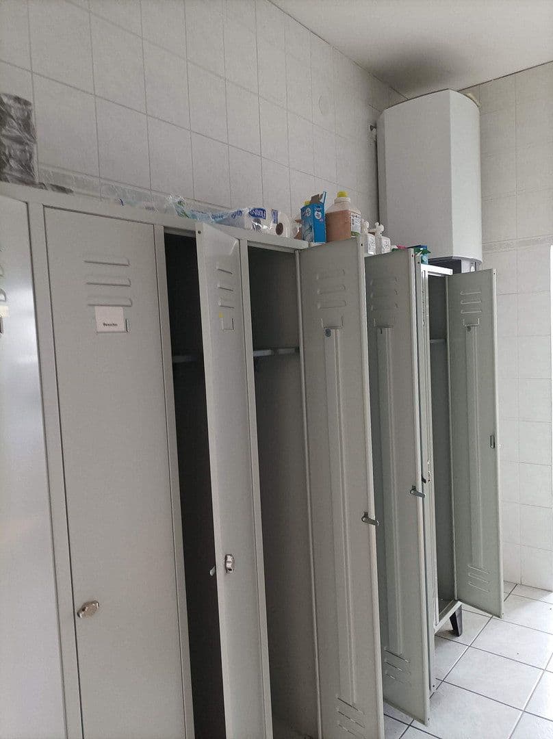 non-residential property to rent, 1,000 m², Meckenloher Straße 9, Rednitzhembach, Bavaria non-residential property to rent, 1,000 m², Meckenloher Straße 9, Rednitzhembach, Bavaria