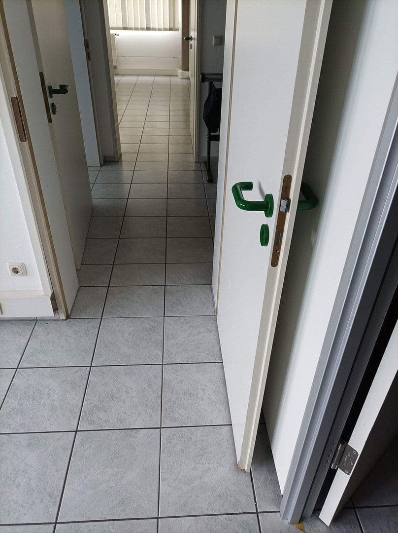 non-residential property to rent, 1,000 m², Meckenloher Straße 9, Rednitzhembach, Bavaria non-residential property to rent, 1,000 m², Meckenloher Straße 9, Rednitzhembach, Bavaria