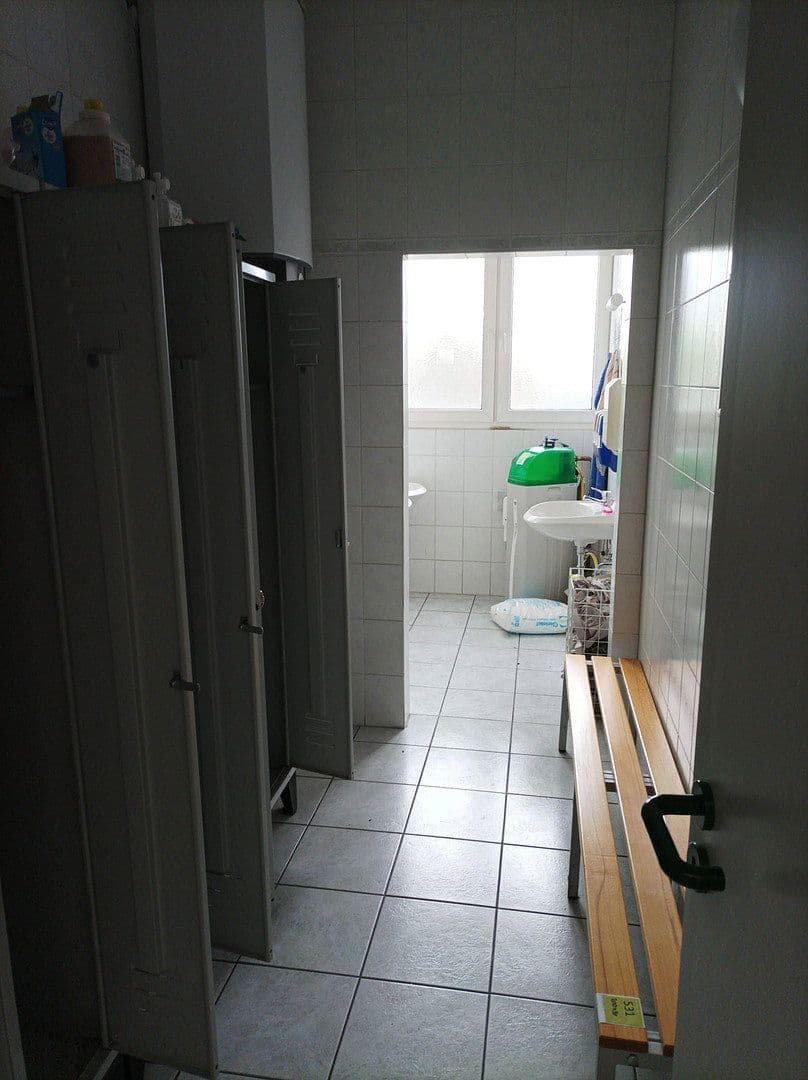 non-residential property to rent, 1,000 m², Meckenloher Straße 9, Rednitzhembach, Bavaria non-residential property to rent, 1,000 m², Meckenloher Straße 9, Rednitzhembach, Bavaria