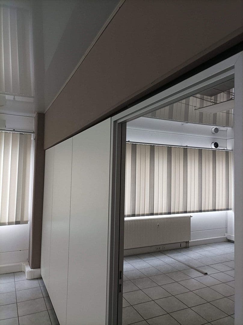 non-residential property to rent, 1,000 m², Meckenloher Straße 9, Rednitzhembach, Bavaria non-residential property to rent, 1,000 m², Meckenloher Straße 9, Rednitzhembach, Bavaria