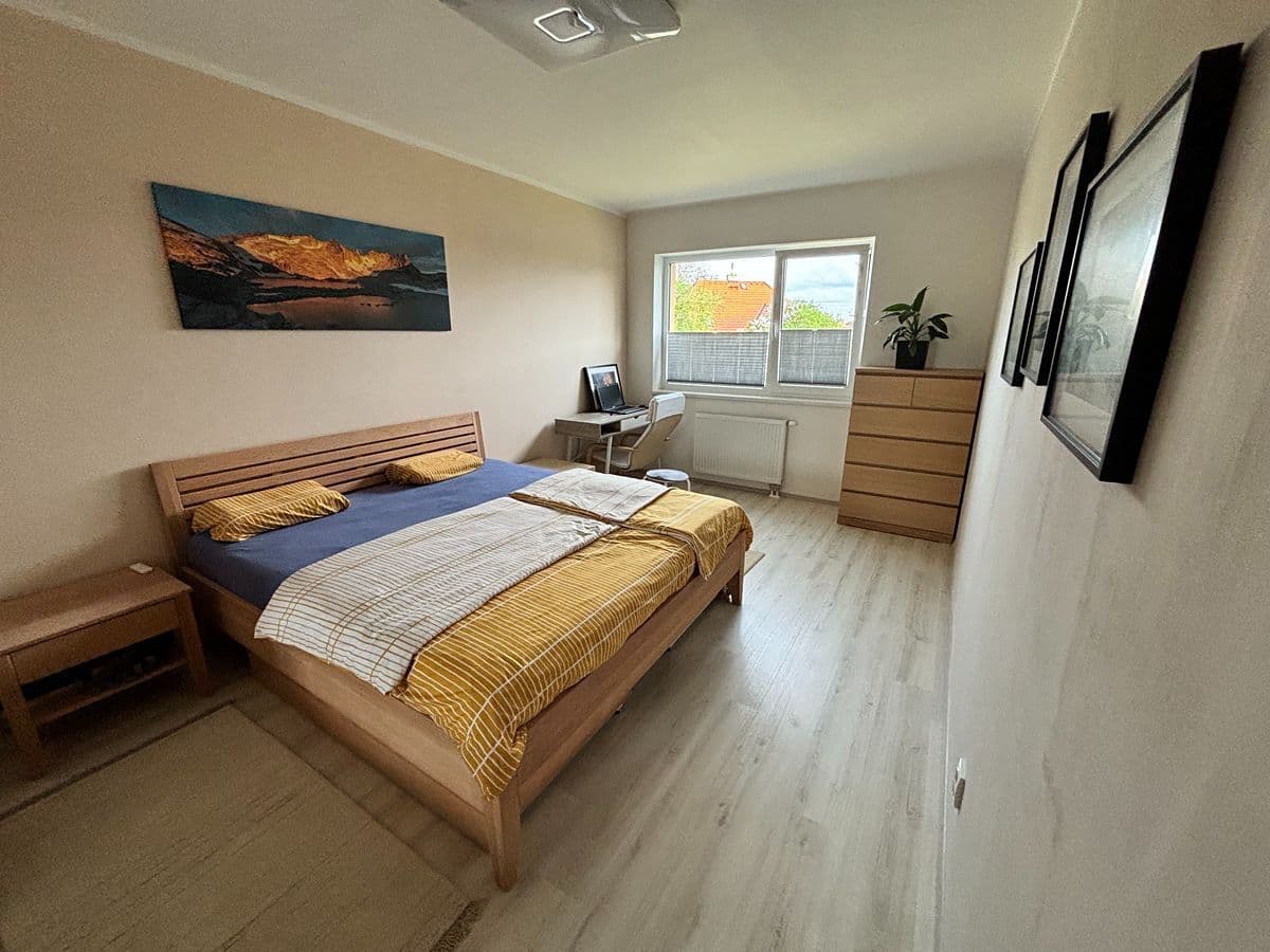 1 bedroom with open-plan kitchen flat for sale, 68 m², U Parketárny, Unhošť, Středočeský Region 1 bedroom with open-plan kitchen flat for sale, 68 m², U Parketárny, Unhošť, Středočeský Region