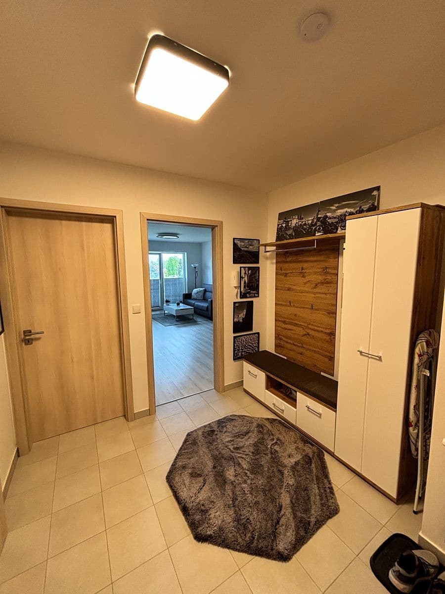 1 bedroom with open-plan kitchen flat for sale, 68 m², U Parketárny, Unhošť, Středočeský Region 1 bedroom with open-plan kitchen flat for sale, 68 m², U Parketárny, Unhošť, Středočeský Region