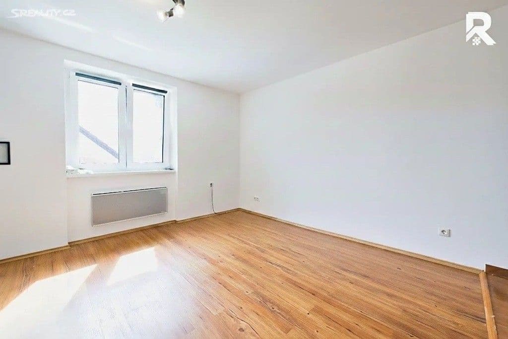 2 bedroom with open-plan kitchen flat to rent, 71 m², Znojemská, Hrušovany nad Jevišovkou, Jihomoravský Region 2 bedroom with open-plan kitchen flat to rent, 71 m², Znojemská, Hrušovany nad Jevišovkou, Jihomoravský Region