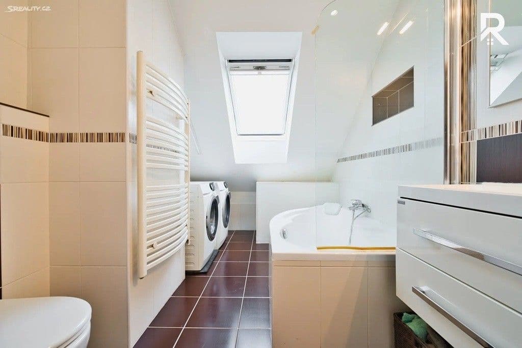 2 bedroom with open-plan kitchen flat to rent, 71 m², Znojemská, Hrušovany nad Jevišovkou, Jihomoravský Region 2 bedroom with open-plan kitchen flat to rent, 71 m², Znojemská, Hrušovany nad Jevišovkou, Jihomoravský Region