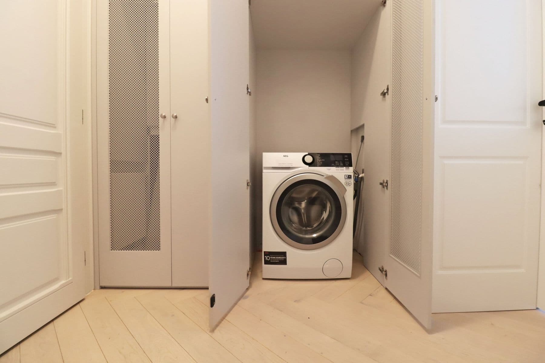 1 bedroom with open-plan kitchen flat to rent, 75 m², Mánesova, Prague, Prague 1 bedroom with open-plan kitchen flat to rent, 75 m², Mánesova, Prague, Prague