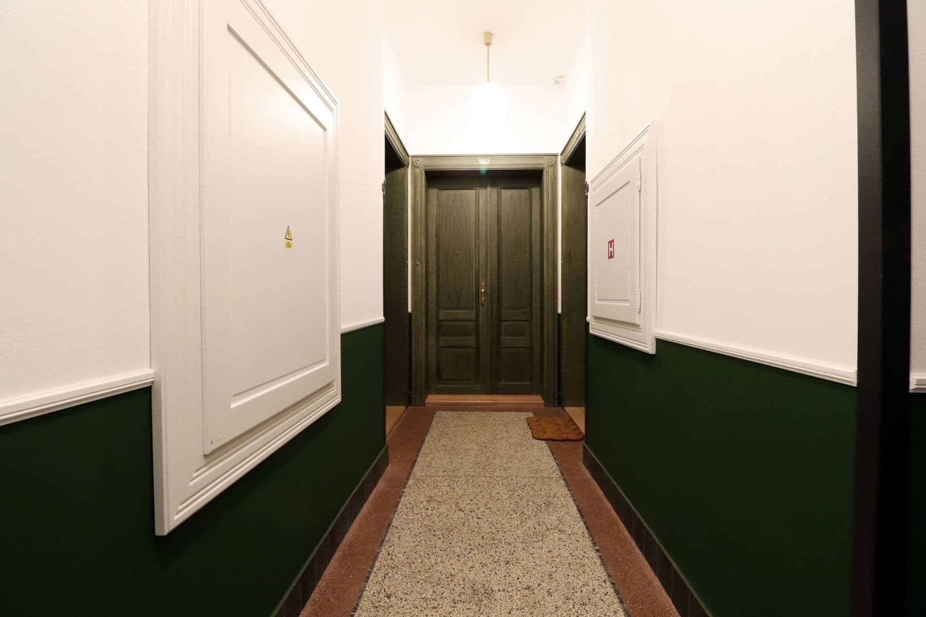 1 bedroom with open-plan kitchen flat to rent, 75 m², Mánesova, Prague, Prague 1 bedroom with open-plan kitchen flat to rent, 75 m², Mánesova, Prague, Prague