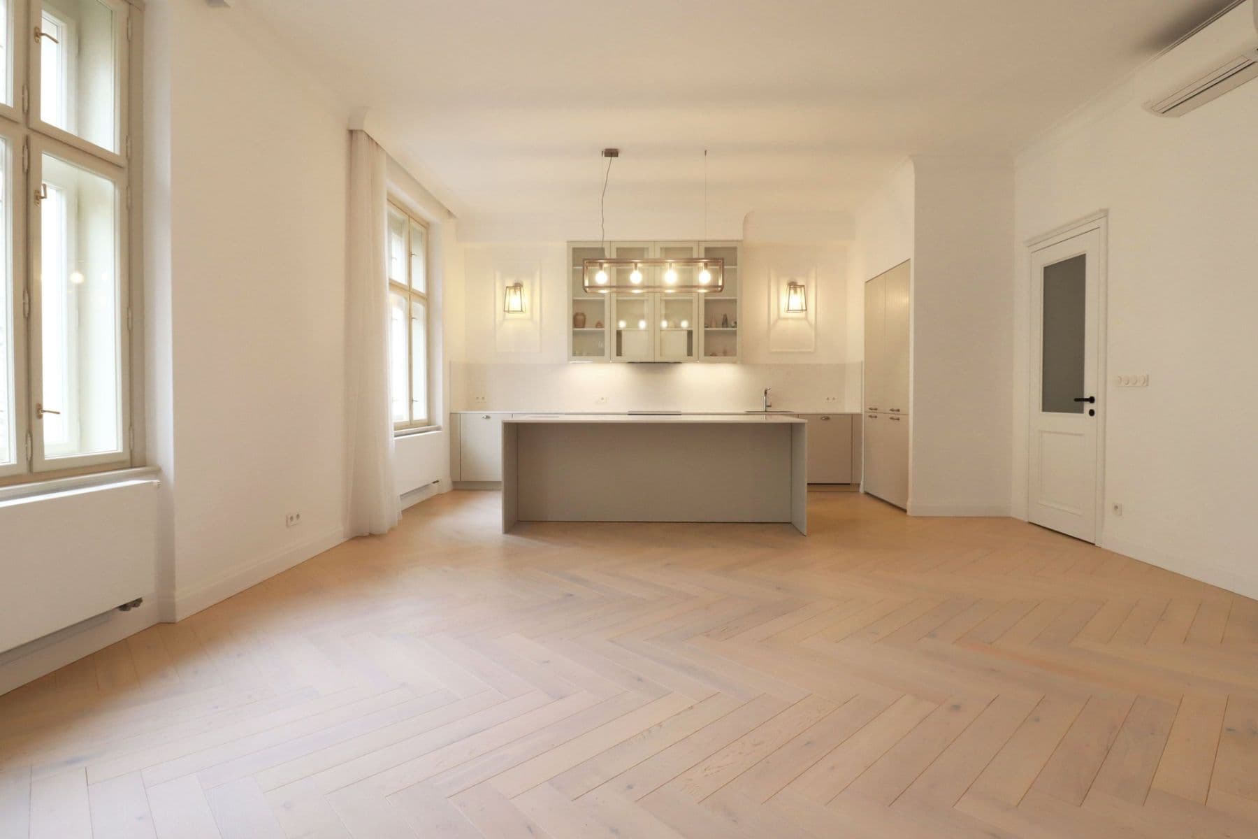 1 bedroom with open-plan kitchen flat to rent, 75 m², Mánesova, Prague, Prague 1 bedroom with open-plan kitchen flat to rent, 75 m², Mánesova, Prague, Prague