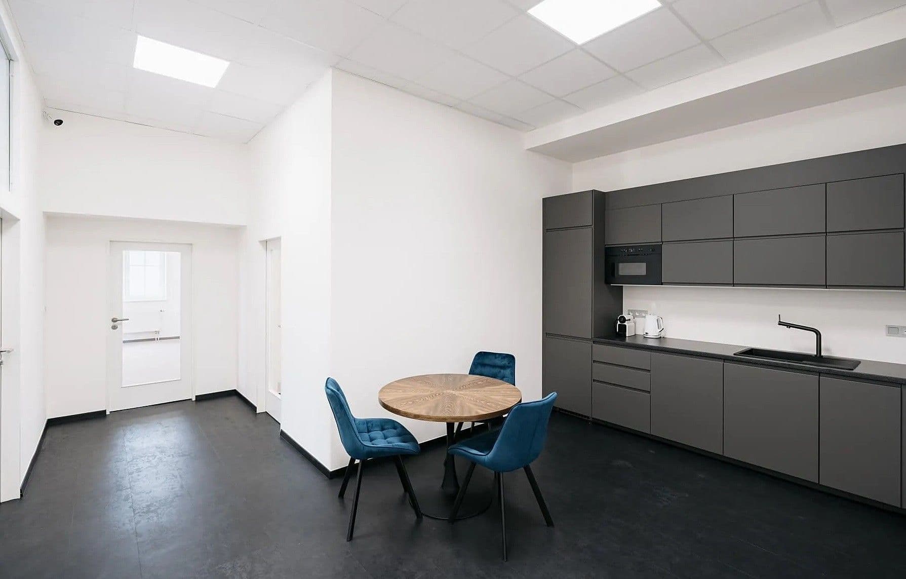 office to rent, 15 m², Nádražní, Prague, Prague office to rent, 15 m², Nádražní, Prague, Prague