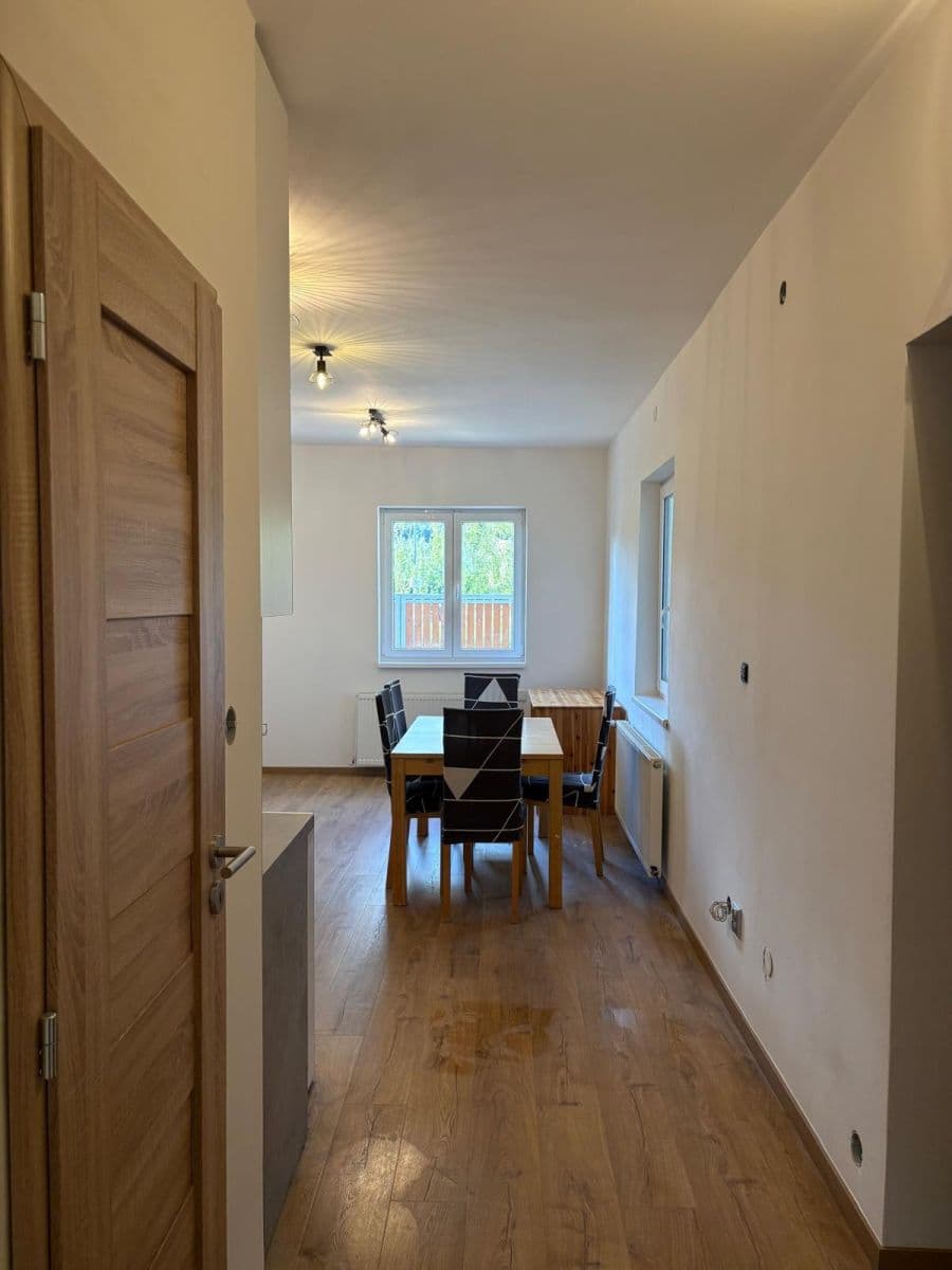 1 bedroom with open-plan kitchen flat to rent, 35 m², Řevnická, Lety, Středočeský Region 1 bedroom with open-plan kitchen flat to rent, 35 m², Řevnická, Lety, Středočeský Region