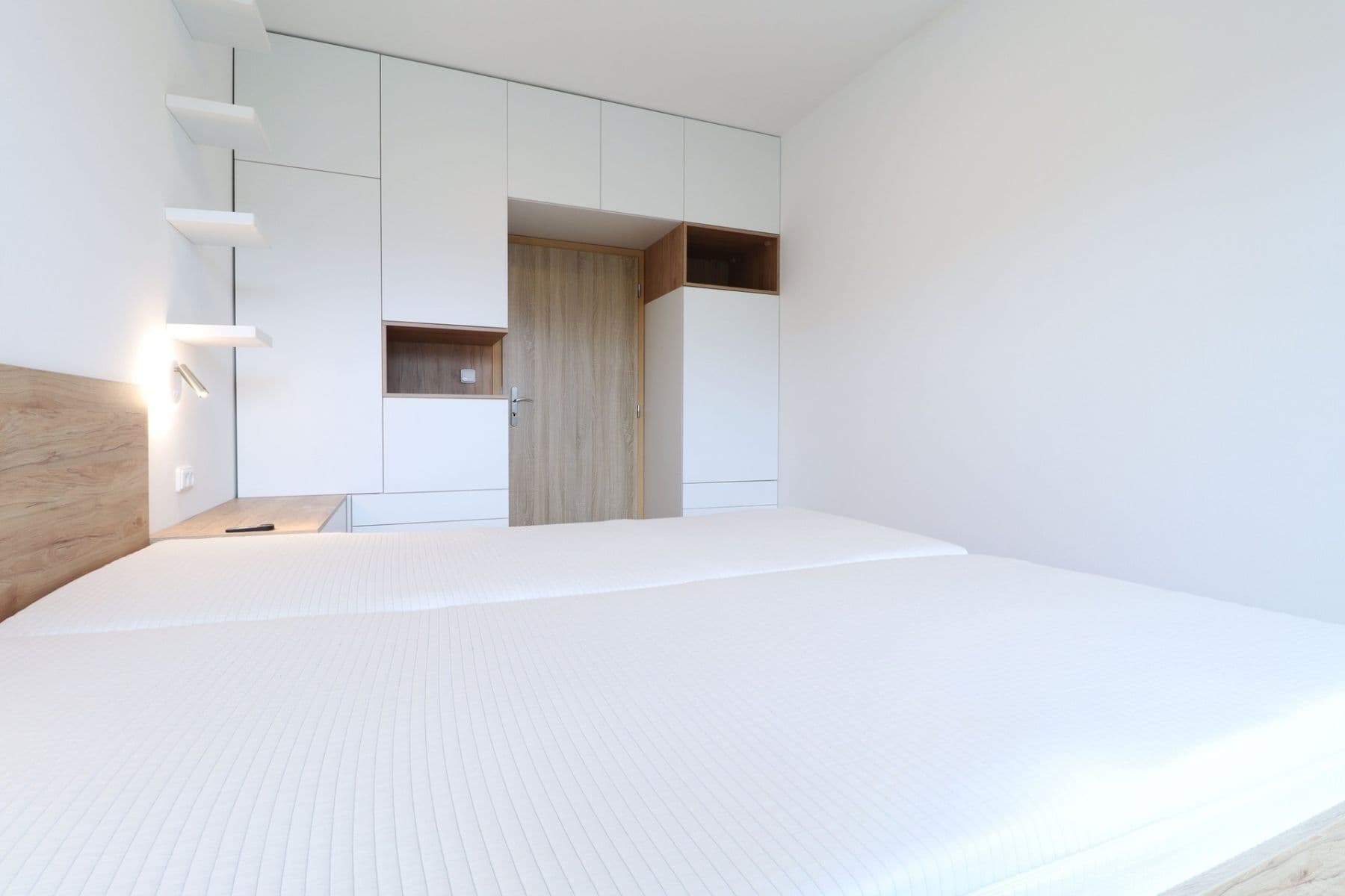 1 bedroom with open-plan kitchen flat to rent, 56 m², V dolině, Prague, Prague 1 bedroom with open-plan kitchen flat to rent, 56 m², V dolině, Prague, Prague