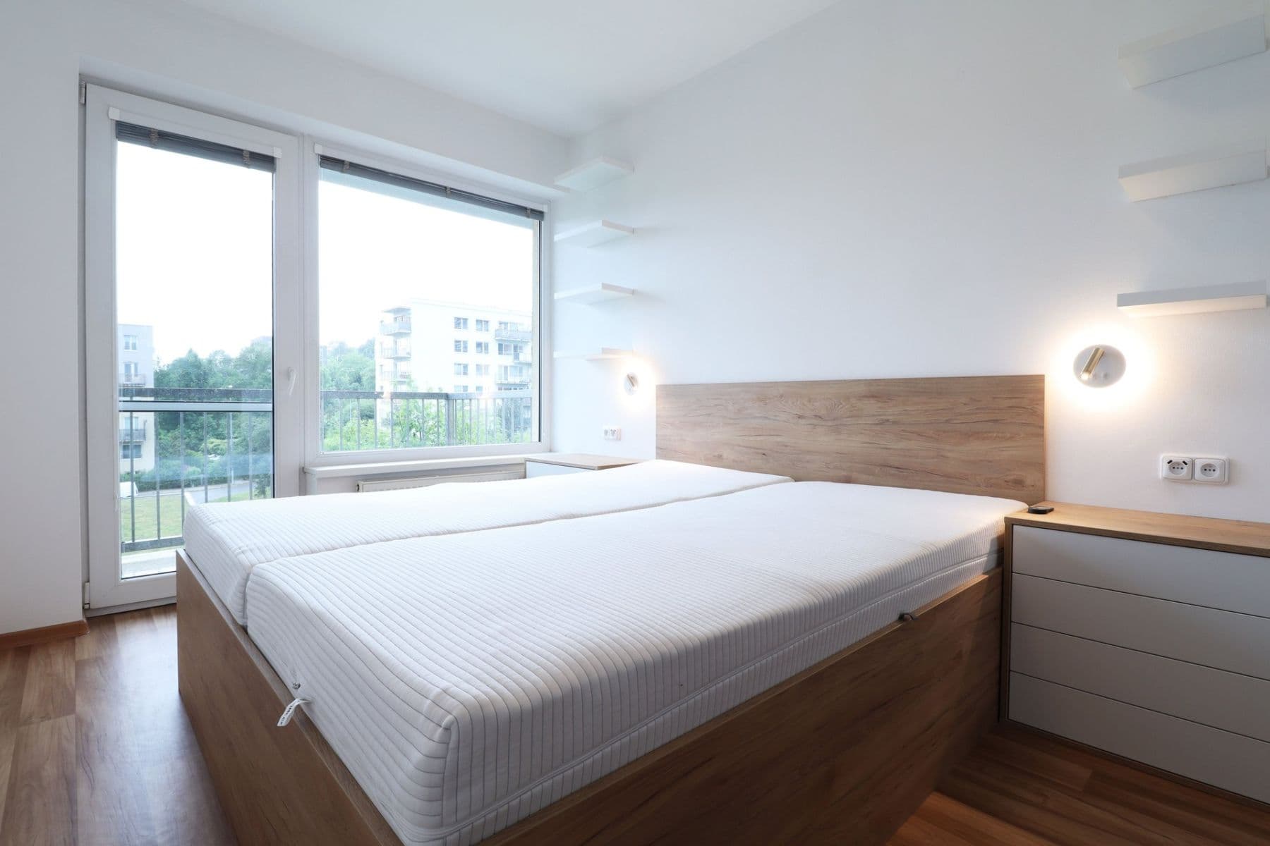 1 bedroom with open-plan kitchen flat to rent, 56 m², V dolině, Prague, Prague 1 bedroom with open-plan kitchen flat to rent, 56 m², V dolině, Prague, Prague