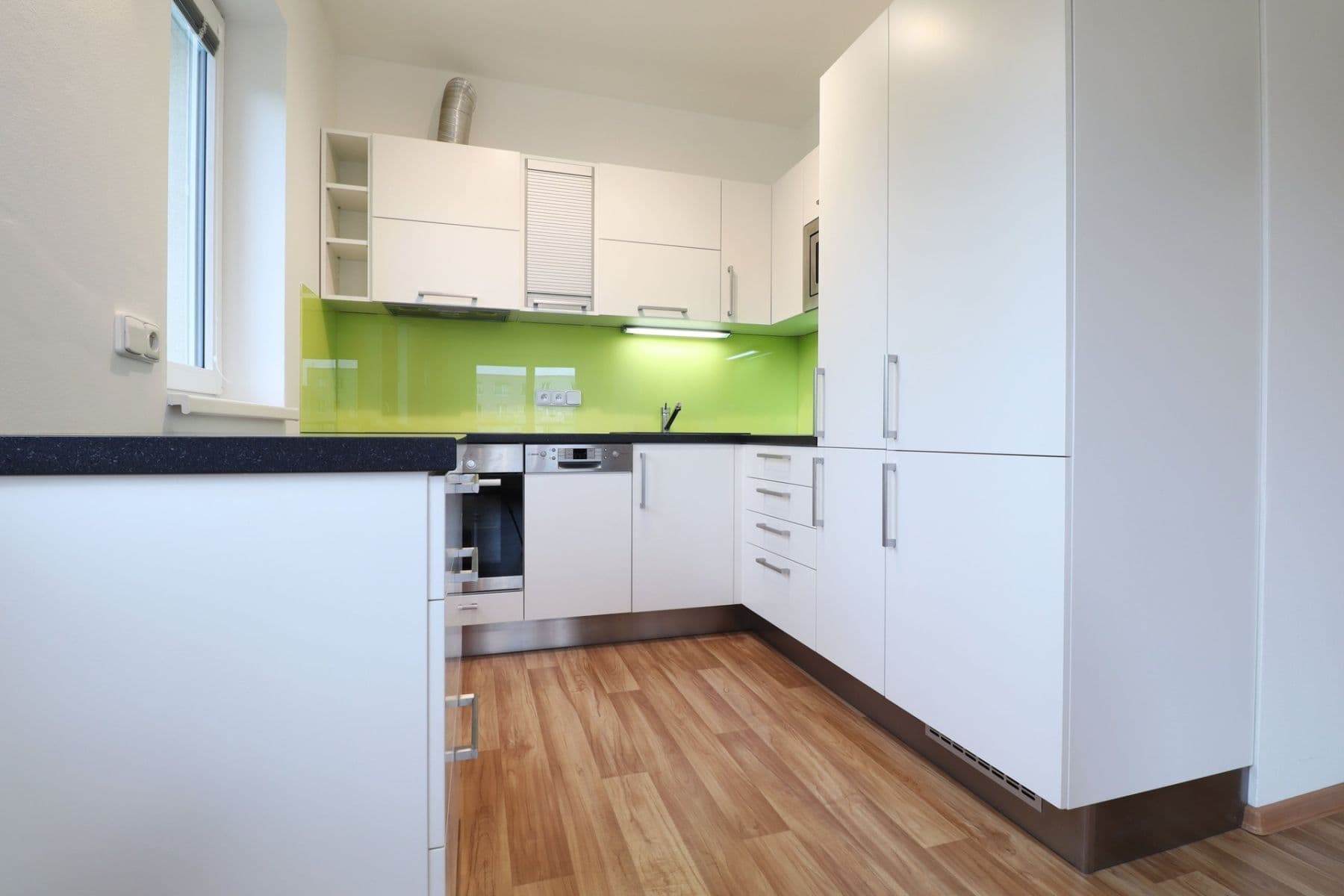 1 bedroom with open-plan kitchen flat to rent, 56 m², V dolině, Prague, Prague 1 bedroom with open-plan kitchen flat to rent, 56 m², V dolině, Prague, Prague