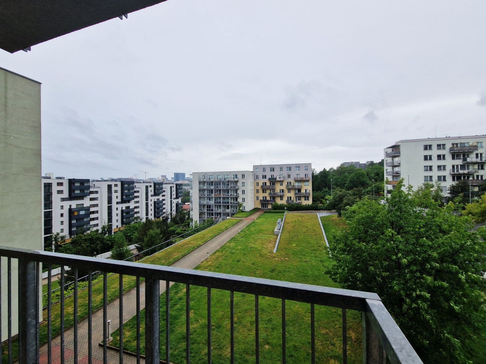 1 bedroom with open-plan kitchen flat to rent, 56 m², V dolině, Prague, Prague 1 bedroom with open-plan kitchen flat to rent, 56 m², V dolině, Prague, Prague