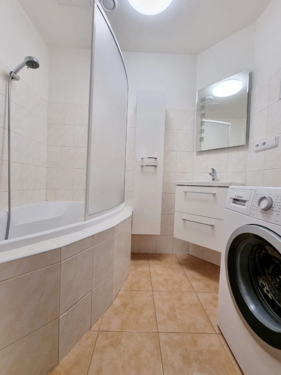 1 bedroom with open-plan kitchen flat to rent, 52 m², V Honech, Klecany, Středočeský Region 1 bedroom with open-plan kitchen flat to rent, 52 m², V Honech, Klecany, Středočeský Region