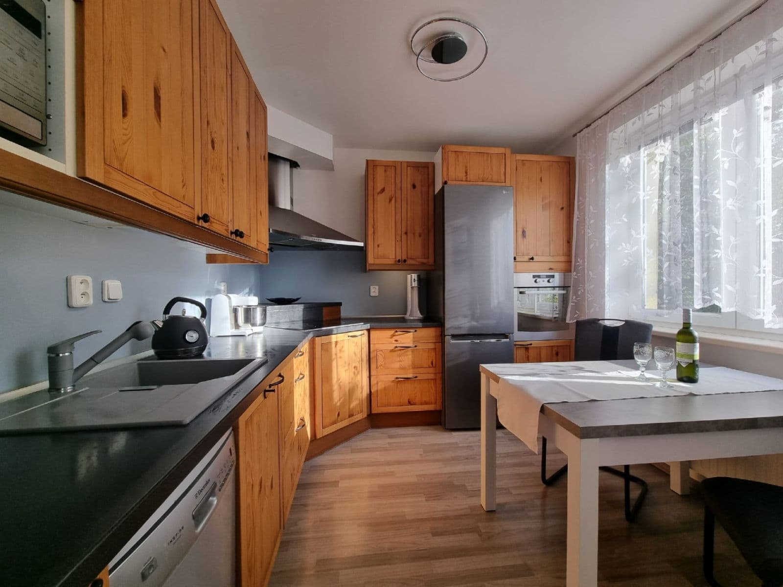 1 bedroom with open-plan kitchen flat to rent, 52 m², V Honech, Klecany, Středočeský Region 1 bedroom with open-plan kitchen flat to rent, 52 m², V Honech, Klecany, Středočeský Region