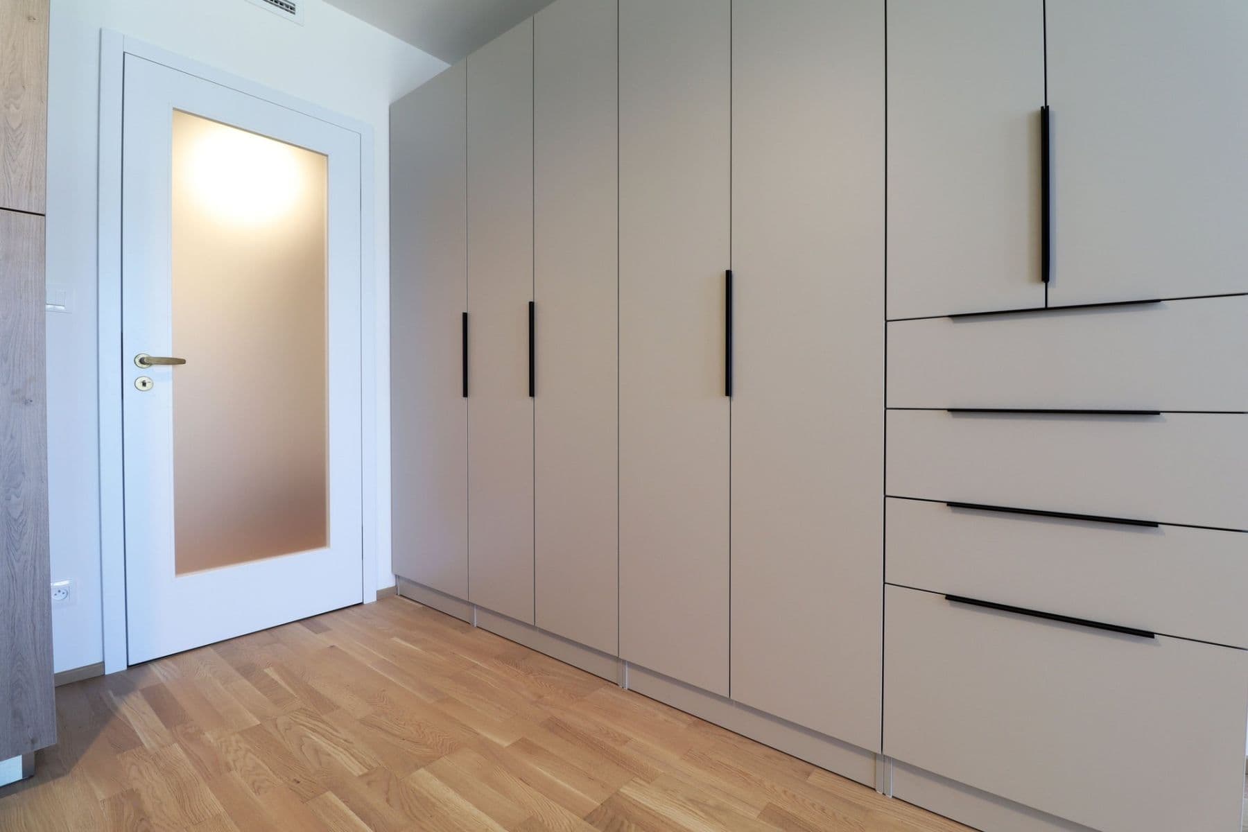 Studio flat to rent, 36 m², Toyen, Prague, Prague Studio flat to rent, 36 m², Toyen, Prague, Prague