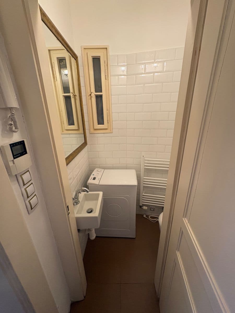 1 bedroom with open-plan kitchen flat to rent, 47 m², Elišky Krásnohorské, Prague, Prague 1 bedroom with open-plan kitchen flat to rent, 47 m², Elišky Krásnohorské, Prague, Prague