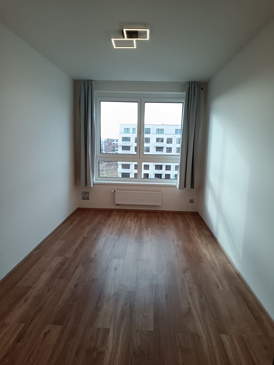 2 bedroom with open-plan kitchen flat to rent, 96 m², Kardausova, Prague, Prague 2 bedroom with open-plan kitchen flat to rent, 96 m², Kardausova, Prague, Prague