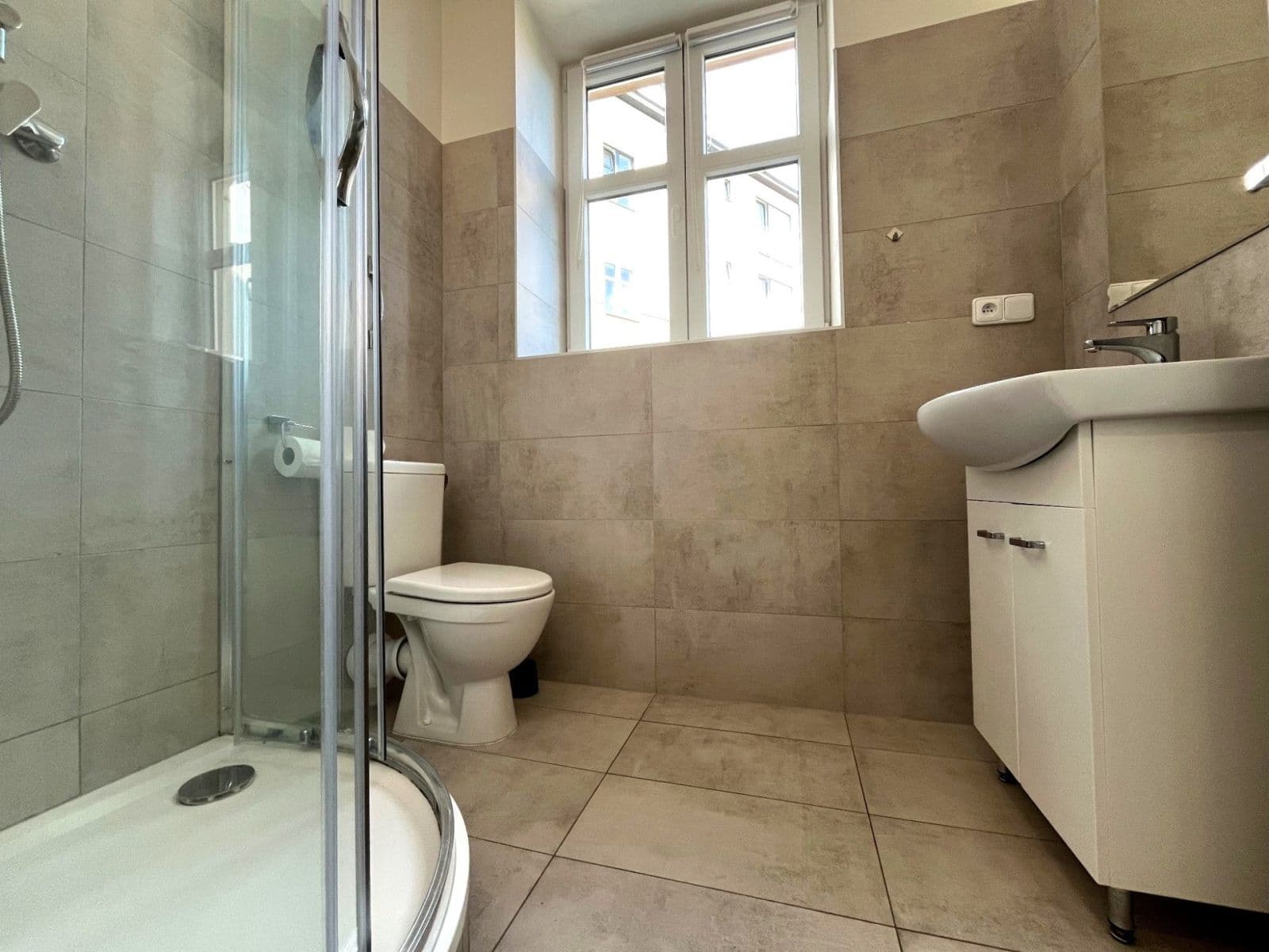 1 bedroom with open-plan kitchen flat to rent, 47 m², Mathonova, Brno, Jihomoravský Region 1 bedroom with open-plan kitchen flat to rent, 47 m², Mathonova, Brno, Jihomoravský Region