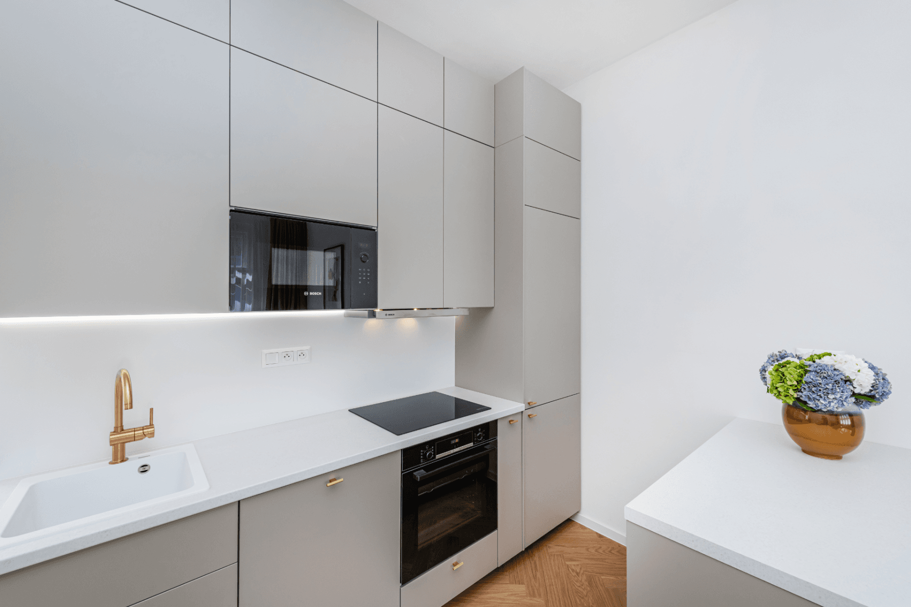 3 bedroom with open-plan kitchen flat for sale, 100 m², Československé armády, Prague, Prague 3 bedroom with open-plan kitchen flat for sale, 100 m², Československé armády, Prague, Prague