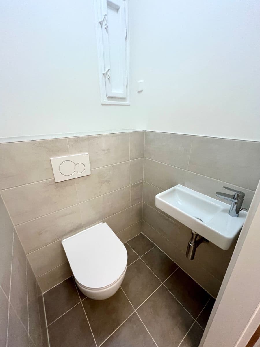 1 bedroom flat to rent, 32 m², Černokostelecká, Prague, Prague 1 bedroom flat to rent, 32 m², Černokostelecká, Prague, Prague