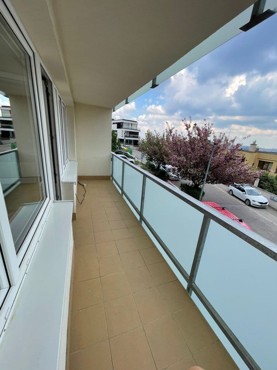 Studio flat to rent, 31 m², Pod Děvínem, Prague, Prague Studio flat to rent, 31 m², Pod Děvínem, Prague, Prague