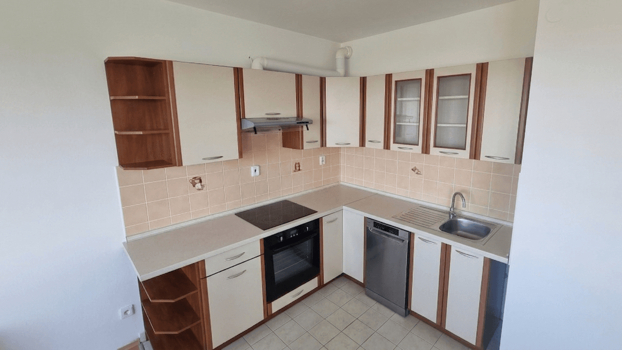 1 bedroom with open-plan kitchen flat to rent, 72 m², Padovská, Prague, Prague 1 bedroom with open-plan kitchen flat to rent, 72 m², Padovská, Prague, Prague