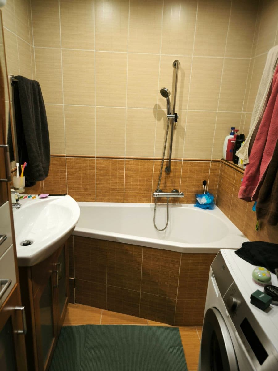 4 bedroom flat to rent, 100 m², Navigátorů, Prague, Prague 4 bedroom flat to rent, 100 m², Navigátorů, Prague, Prague