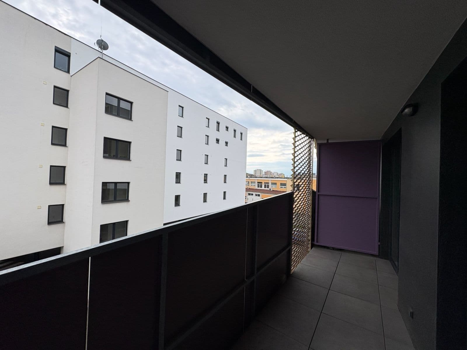 1 bedroom with open-plan kitchen flat to rent, 43 m², Zlín, Zlínský Region 1 bedroom with open-plan kitchen flat to rent, 43 m², Zlín, Zlínský Region