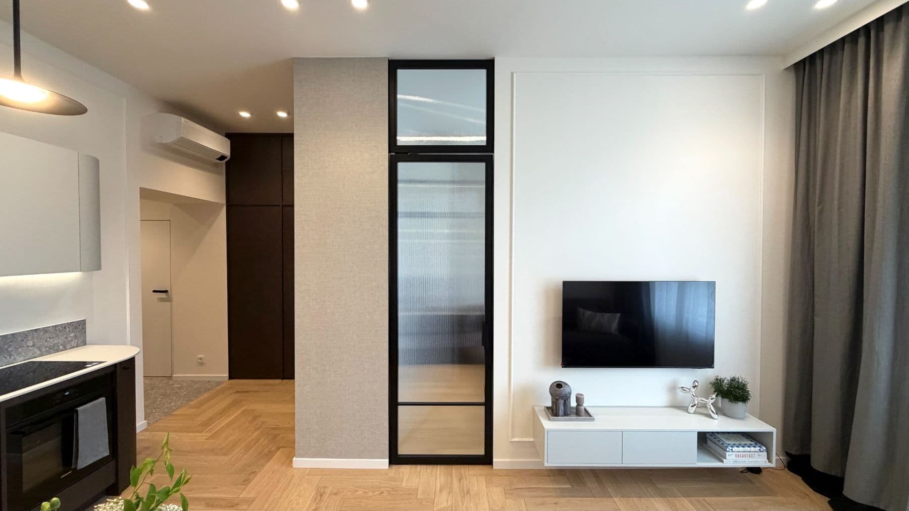 1 bedroom with open-plan kitchen flat to rent, 41 m², Karlínské náměstí, Prague, Prague 1 bedroom with open-plan kitchen flat to rent, 41 m², Karlínské náměstí, Prague, Prague