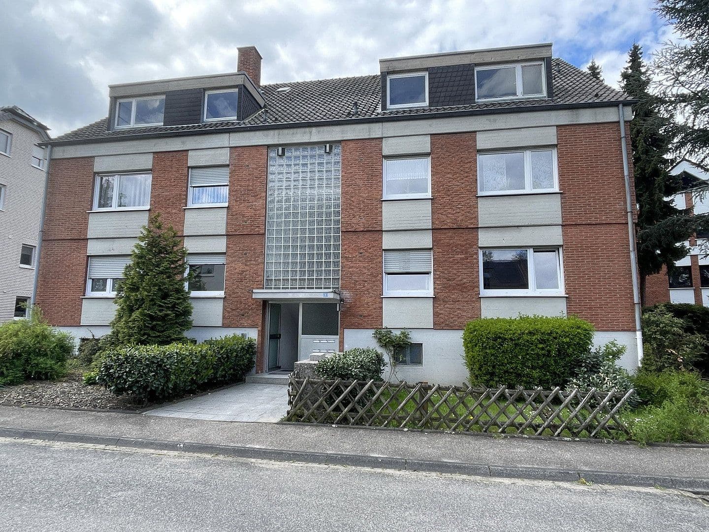3 bedroom flat for sale, 94 m², Marienburger Str. 11, Bergisch Gladbach, North Rhine-Westphalia 3 bedroom flat for sale, 94 m², Marienburger Str. 11, Bergisch Gladbach, North Rhine-Westphalia