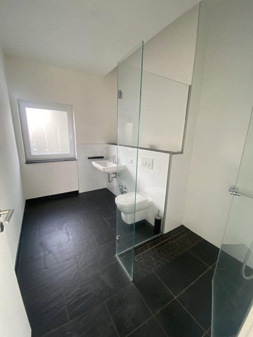 house for sale, 496 m², Bergisch Gladbach, North Rhine-Westphalia house for sale, 496 m², Bergisch Gladbach, North Rhine-Westphalia