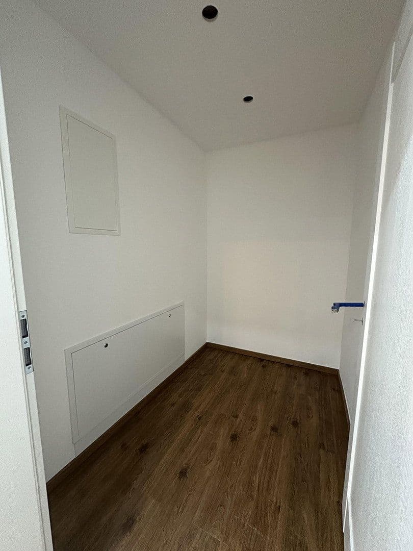 office to rent, 92 m², Badstr. 131, Egloffstein, Bavaria office to rent, 92 m², Badstr. 131, Egloffstein, Bavaria