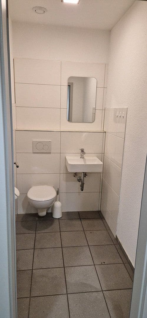 non-residential property to rent, 1,999 m², Mittelweg 4, Großostheim, Bavaria non-residential property to rent, 1,999 m², Mittelweg 4, Großostheim, Bavaria