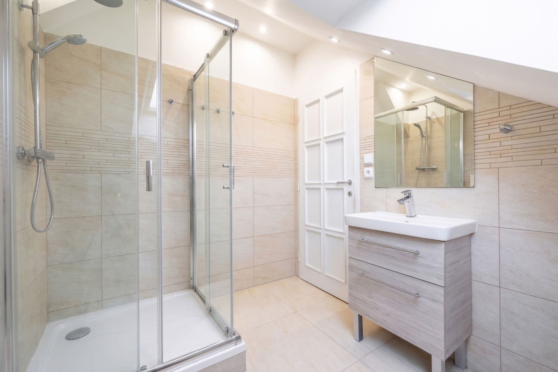 3 bedroom with open-plan kitchen flat for sale, 175 m², Amurská, Prague, Prague 3 bedroom with open-plan kitchen flat for sale, 175 m², Amurská, Prague, Prague