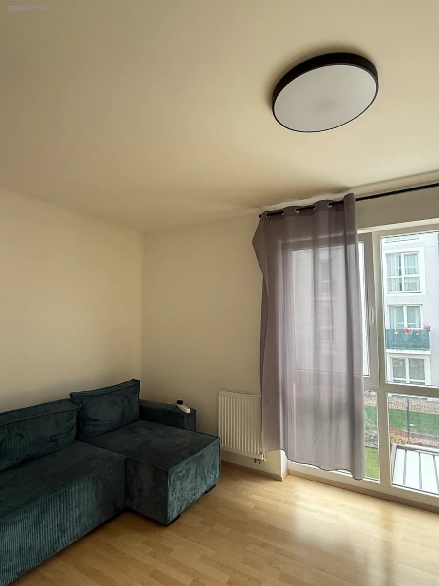 2 bedroom flat to rent, 68 m², Nákupní, Jesenice, Středočeský Region 2 bedroom flat to rent, 68 m², Nákupní, Jesenice, Středočeský Region