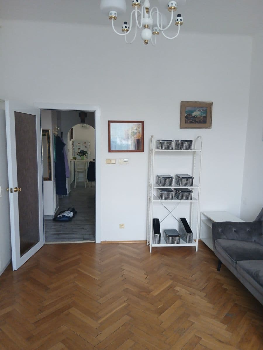 3 bedroom flat to rent, 93 m², Ctiradova, Prague, Prague 3 bedroom flat to rent, 93 m², Ctiradova, Prague, Prague